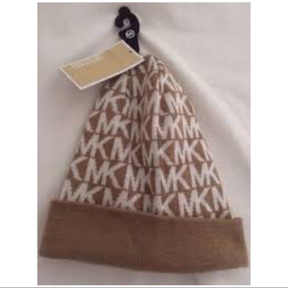 Michael Kors MK Logo Camel Cream Beanie - Picture 5 of 7